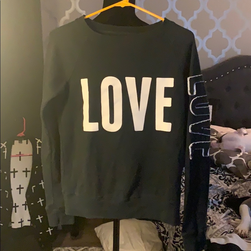 Black crew neck sweater